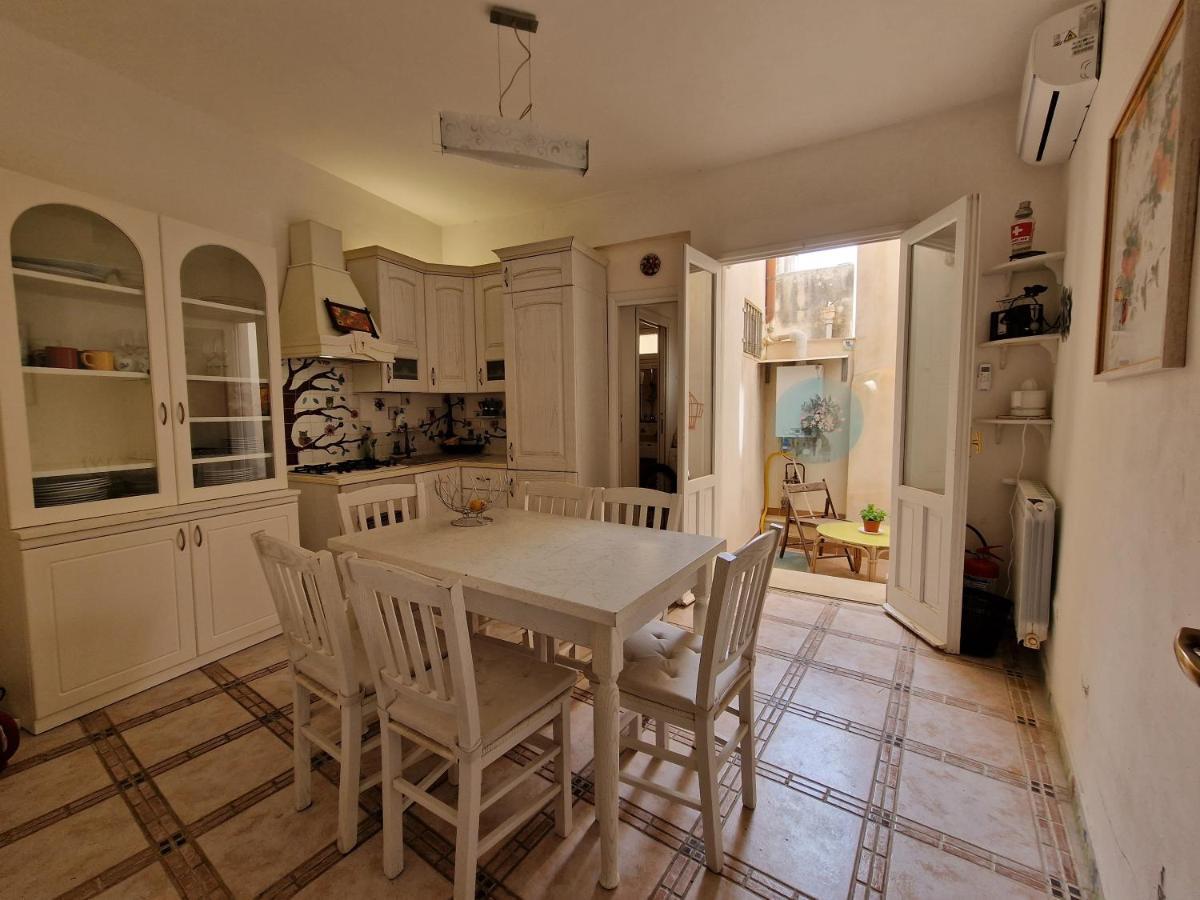Sea-View Terrace & Bikes Moon Ortigia Holiday Home Syracuse Exteriér fotografie